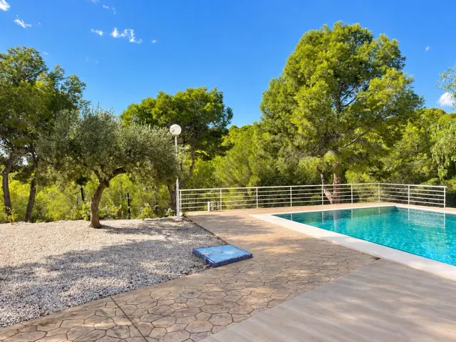 Espectacular Chalet en Benidorm - Pueblo Levante por €995,000 — 11