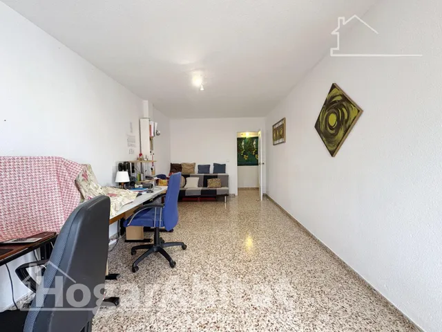 OPORTUNIDAD DE INVERSIÓN! EXTERIOR CON BALCÓN Y GARAJE — 30