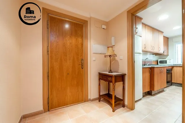 Piso en el centro de Granada, totalmente reformado con dos grandes dormitorios y un baño — 6