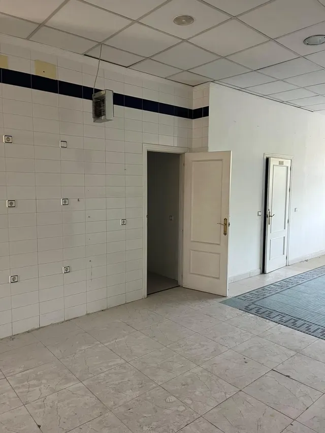 Local comercial 124 m2 en Huelva con alta visibilidad — 6