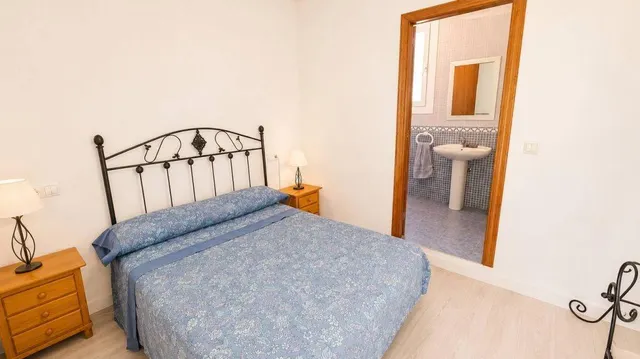 MAGNIFICO CHALET ADOSADO CON GRAN PARCELA, JARDIN Y PISCINA PRIVADA — 22