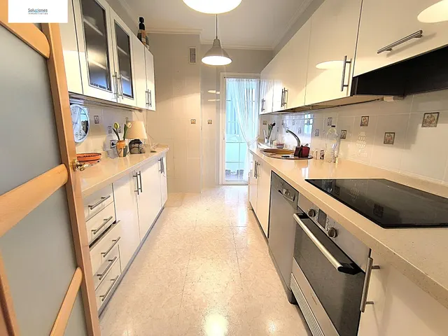 Amplio y Luminoso Piso en Albacete, Ideal para Familias — 9