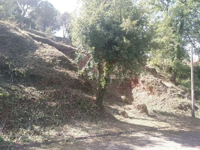Terreno urbano de 360 m2 en Talamanca con vistas a Sant Llorenç del Munt