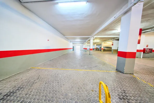 Piso Alminares del Genil, pisazo de 195 m2 con piscina, sauna y gimnasio — 39
