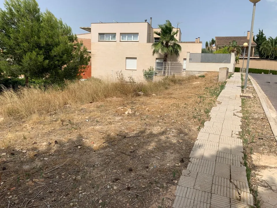 ++OPORTUNIDAD++ 2 parcelas en venta de 800m cada una en urbanizacion Altorreal++ total 1600 m.