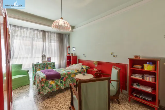 Amplia vivienda en pleno centro de Granada — 19