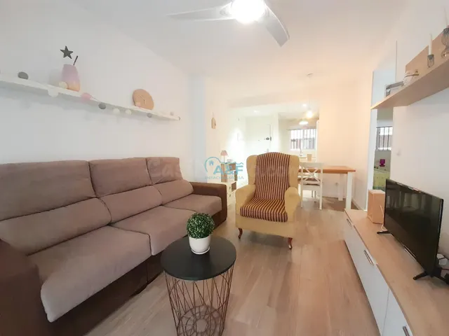Estupendo apartamento en alquiler en el Edificio Costa Marfi