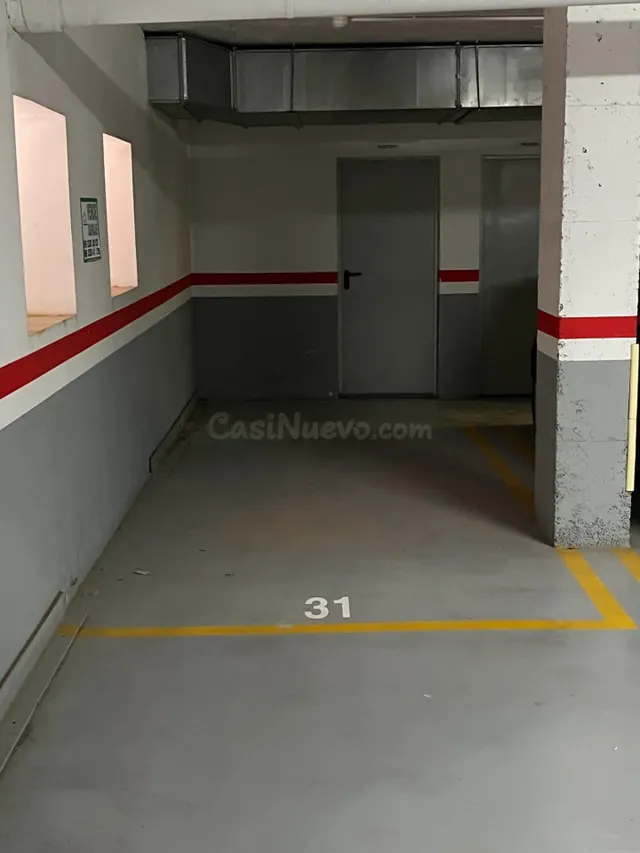 Plaza de garaje en Requena – Edificio Alfonso X - foto 5
