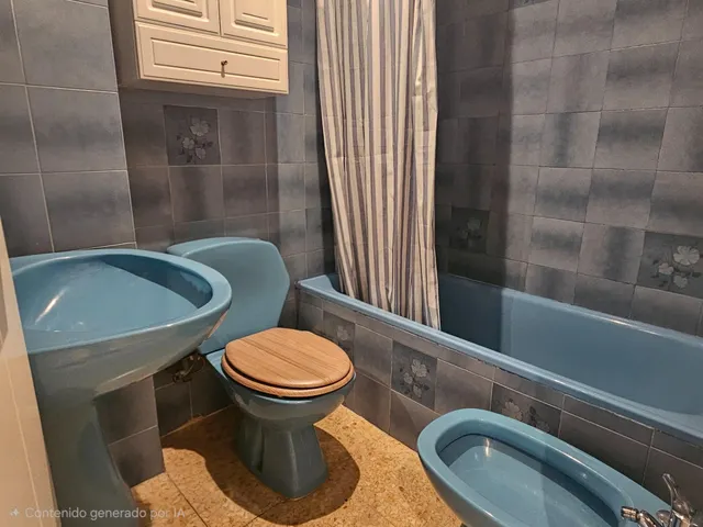 Piso de 4 dormitorios con plaza de garaje en San Basilio, con terraza de 20 m2 anexa al trastero en la cubierta. — 41