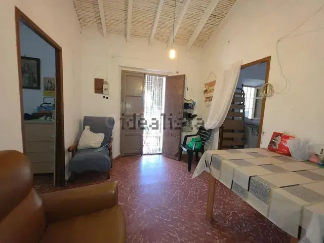 Casa de 100m2 con 2 habitaciones 1 baño con finca rústica de - foto 3