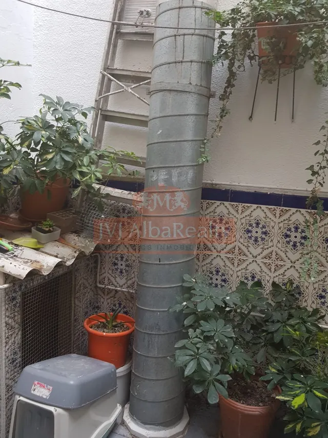SE VENDE LOCAL COMERCIAL CON CAFÉ-BAR, EN ZONA SAN PABLO — 8