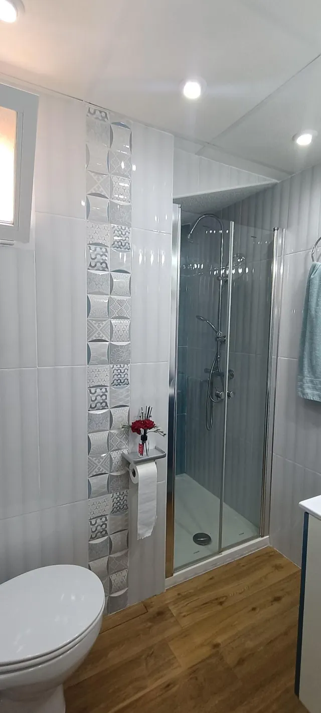 CASA DE 3 PLANTAS CON GARAJE Y PISCINA PRIVADA — 34