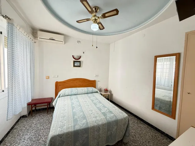 EDIFICIO/HOSTAL EN PLENO CORAZÓN DE SANTA POLA — 30