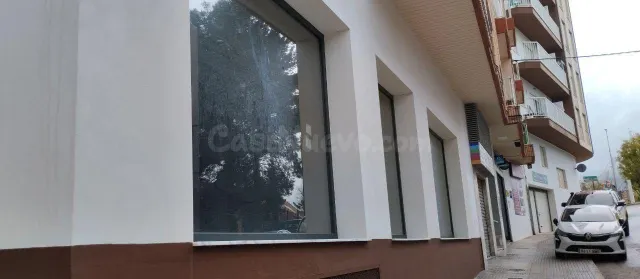 ¡Oportunidad Única! Local Comercial en el Corazón de Pego - foto 3