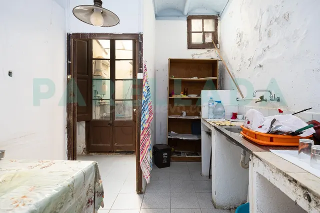 Casa para Reformar en el Centro de Tiana - foto 4