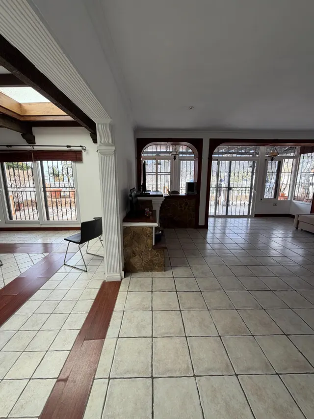 Villa con carácter, piscina privada y vistas al mar en Costa Adeje — 18