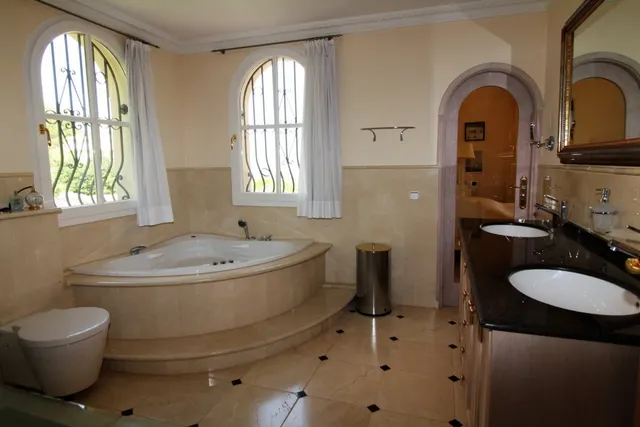 Hermosa villa de lujo en La Sella, Denia — 15