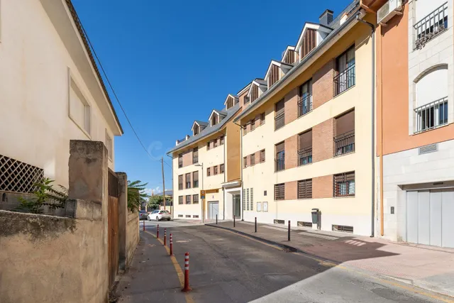 ÁTICO DÚPLEX EN EL BARRIO DE MONACHIL. - foto 2