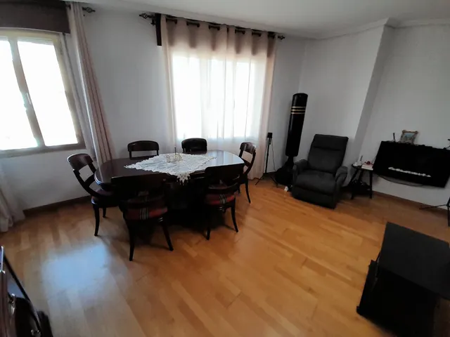 AMPLIO PISO CON TERRENO ADICIONAL EN CACABELOS.  109.000 € — 13