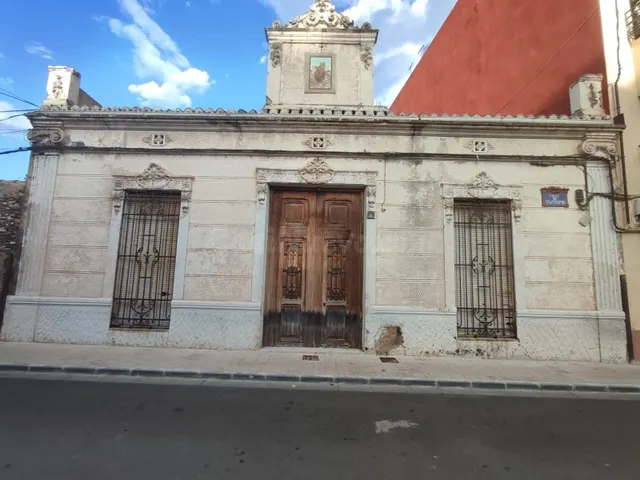 GRAN OPORTUNIDAD – PARCELA + CASA CON POTENCIAL PARA PROMOCI - foto 2