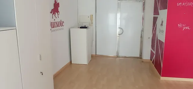 SE ALQUILA ENTREPLANTA EN EL CENTRO DE ALBACETE, EN CALLE MAYOR. — 6
