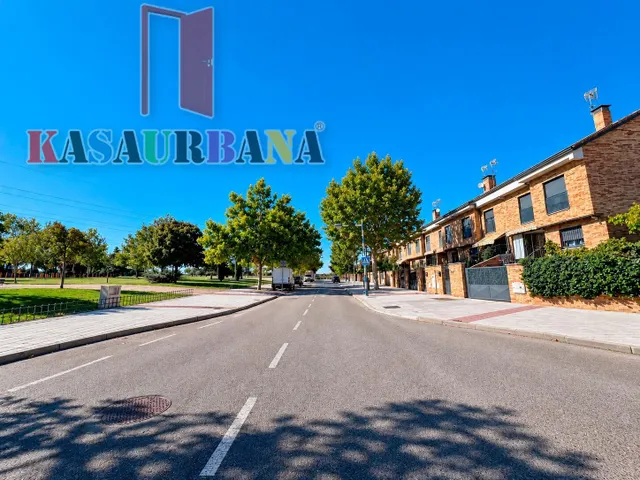 Kasaurbana ofrece en venta chalet en Getafe — 33