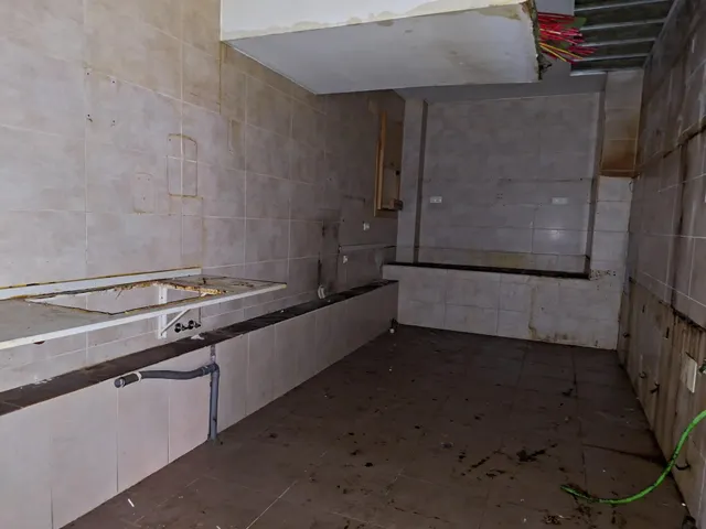 Se vende local comercial céntrico en Oviedo — 10