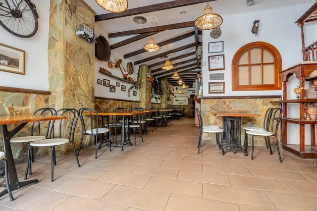 Se vende local comercial en pleno Vecindario y se traspasa e - foto 5