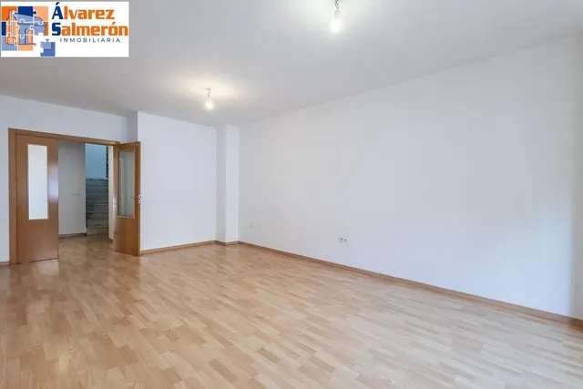 Ático dúplex junto Alhamar con 2 garajes y 2 trasteros — 8