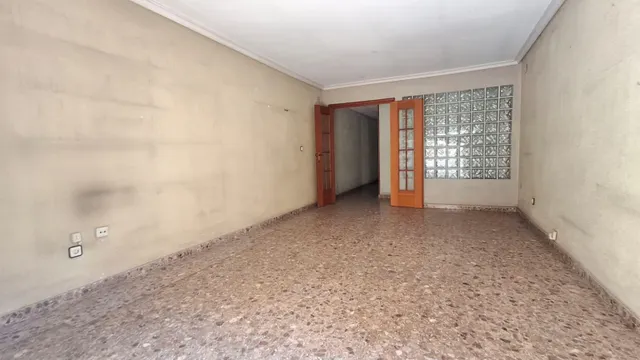 Amplio apartamento de 140m2 en centro de Orihuela — 12