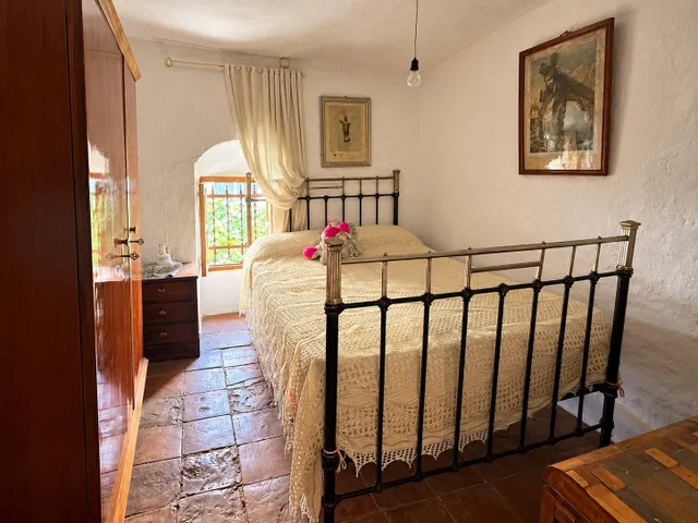 Casa de pueblo para reformar en una de las zonas más demandadas — 8