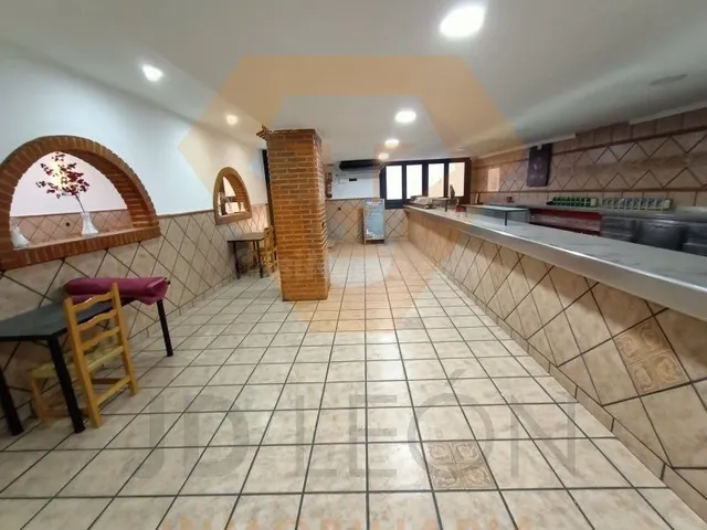 SE VENDE LOCAL COMERCIAL EN ABARÁN - foto 2