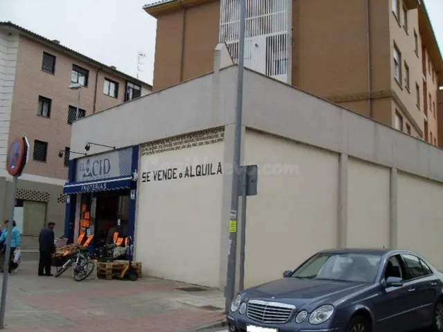 LOCAL EN VENTA ZONA PINILLA, 90 M2, EN BRUTO — 4