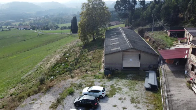 4 Naves, 21.000 m2 de Finca y Casa de 5 habitaciones en Serín, Gijón — 43