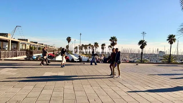 Ático con amplia terraza y balcón en Sants-Badal — 19