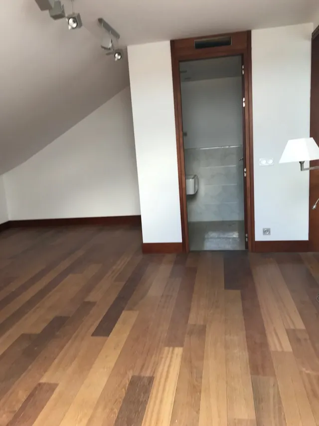 DÚPLEX DE 113 M2, NUEVO, 2 HAB., SALÓN, COCINA, 3 BAÑOS. CALIDADES LUJO — 9