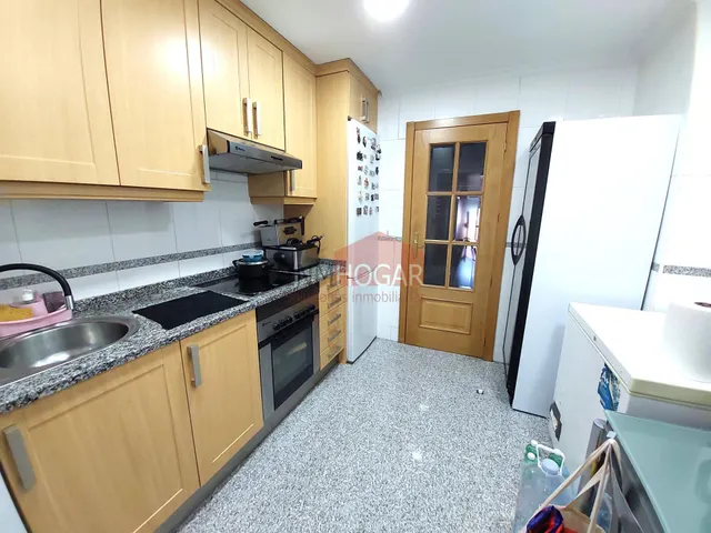 Vivienda accesible en hervencias, con patio, garaje, trastero y ascensor (actualmente alquilada) — 10