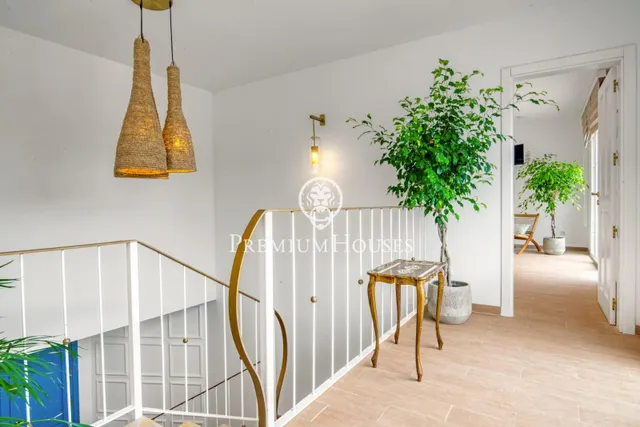 Casa con piscina y jardín en Sant Jordi d'Alfama — 17