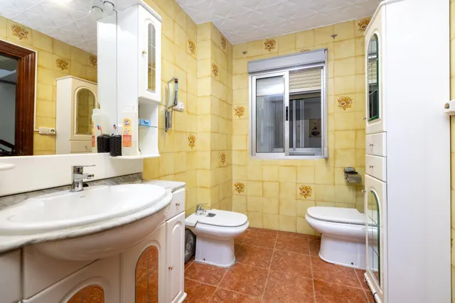 Casa de 5 plantas con 6 dormitorios, terrazas y vistas en Lanjarón – Granada — 22