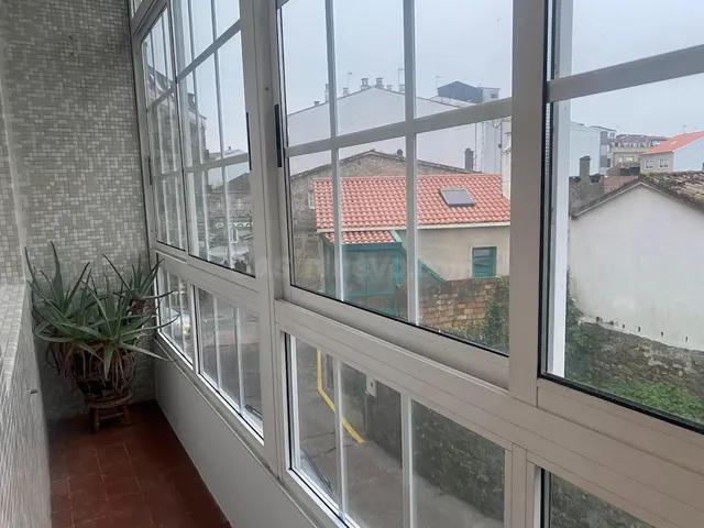 EN VENTA CASA PLENO CENTRO DE CALDAS DE REIS DE DOS PLANTAS 