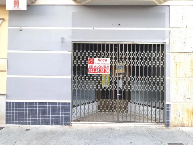 ALQUILER LOCAL COMERCIAL EN MONTIJO, PUERTA AUTOMATICA, ESCA