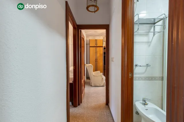Estupendo piso  en la última planta en calle doctor azpitarte — 16
