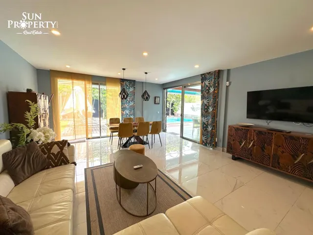 VILLA DE LUJO CON APARTAMENTO INDEPENDIENTE EN LOS CRISTIANO - foto 3