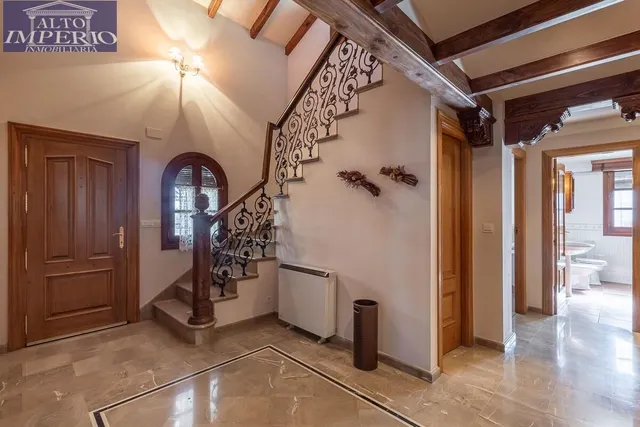 INCREÍBLE CHALET INDEPENDIENTE EN ZONA PRIVILEGIADA — 14