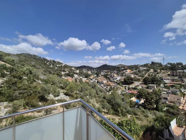 Casa con vistas panorámicas, placas solares y gran terraza en Mas Trader, Cubelles — 44