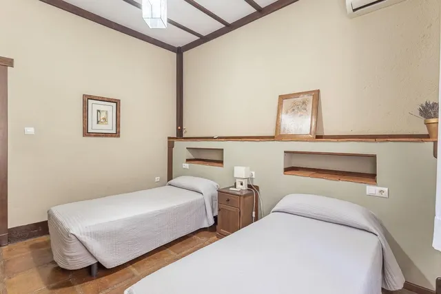 **NEGOCIO CONSOLIDADO DE EVENTOS Y ALOJAMIENTO TURÍSTICO EN UNA ESPECTACULAR FINCA ANDALUZA CERCA DE GRANADA** — 20