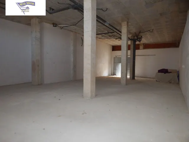 LOCAL COMERCIAL EN ALQUILER — 10