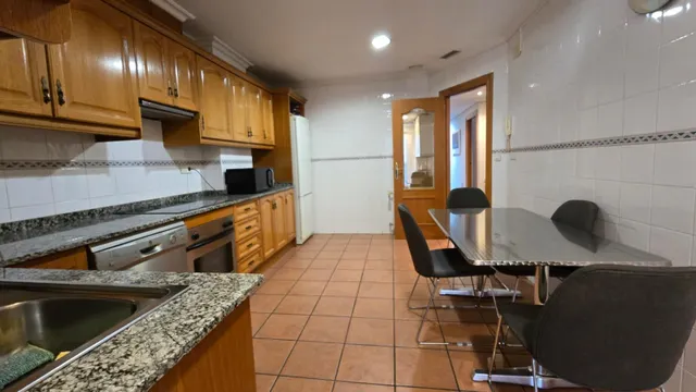 PISO DE LUJO EN ESQUINA TODO EXTERIOR CON GRAN SALON — 15