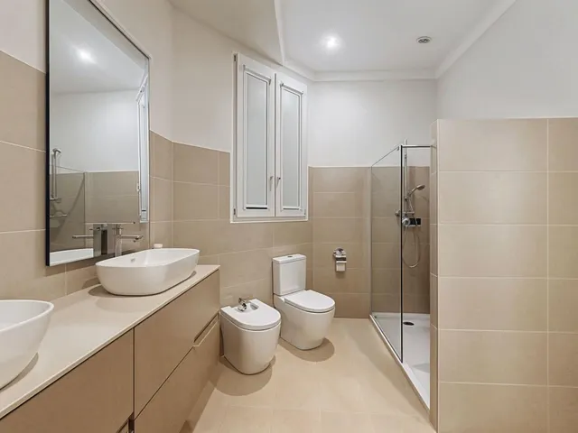 ¡Vive la Gran Vía del Marqués del Turia desde este espectacular piso en Joaquín Costa! — 13
