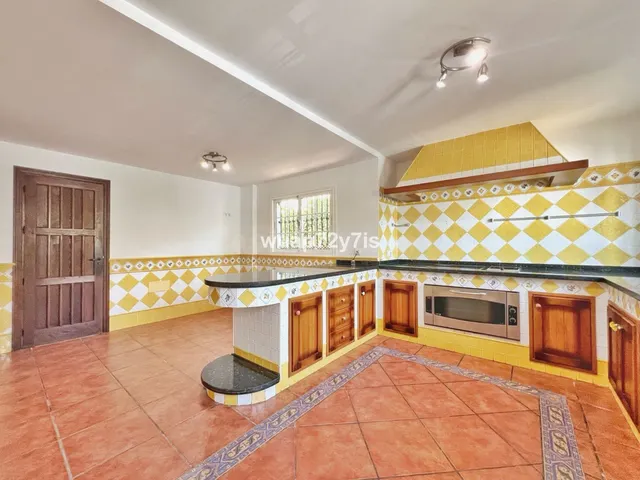 Chalet 5 habitaciones 317m² en venta - Centro — 5